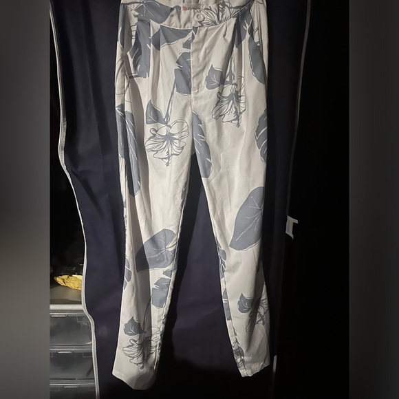 Crop top & pants - Picture 3 of 3